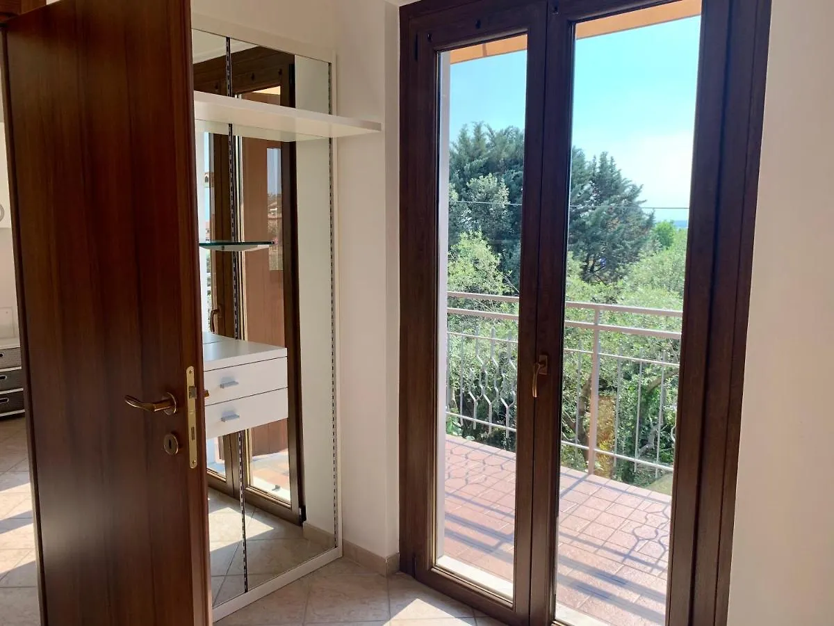 Golden Home Lazise Apartment